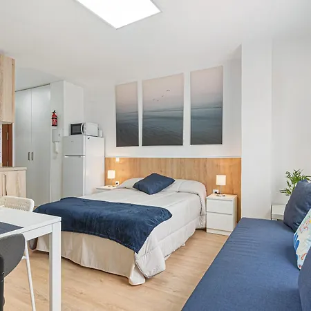 Estudios Larios 9 Apartman *