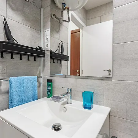 Estudios Larios 9 Apartman